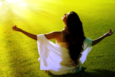 Откройтесь потоку любви и благости вместе с медитациями Клауса Джоула