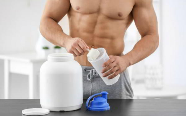 Что такое сывороточный протеин и как его принимать