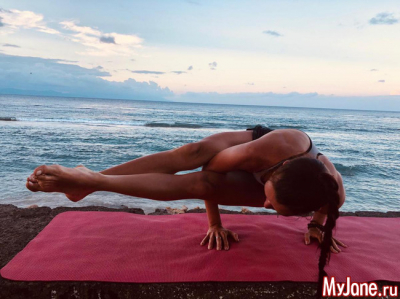 Осваиваем Аштавакрасану