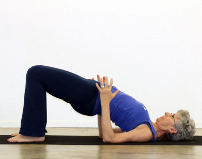 Молодость и долголетие &ndash; особенности йоги для пожилых и комплексы упражнений