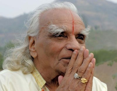 Лучшее направление для начинающих: йога Айенгара для тщательного освоения асан