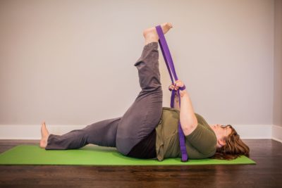 Лишний вес не помеха йоге: видео-комплексы упражнений для полных женщин