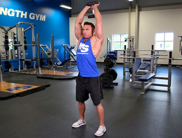 Французский жим с гантелей стоя или сидя