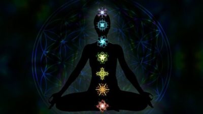 Узнайте, как разблокировать все чакры и наслаждаться жизнью