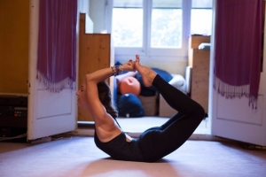 Практика йоги для начинающих для похудения в домашних условиях за 15 минут: быстро и эффективно! Практика йоги для начинающих для похудения в домашних условиях за 15 минут: быстро и эффективно!